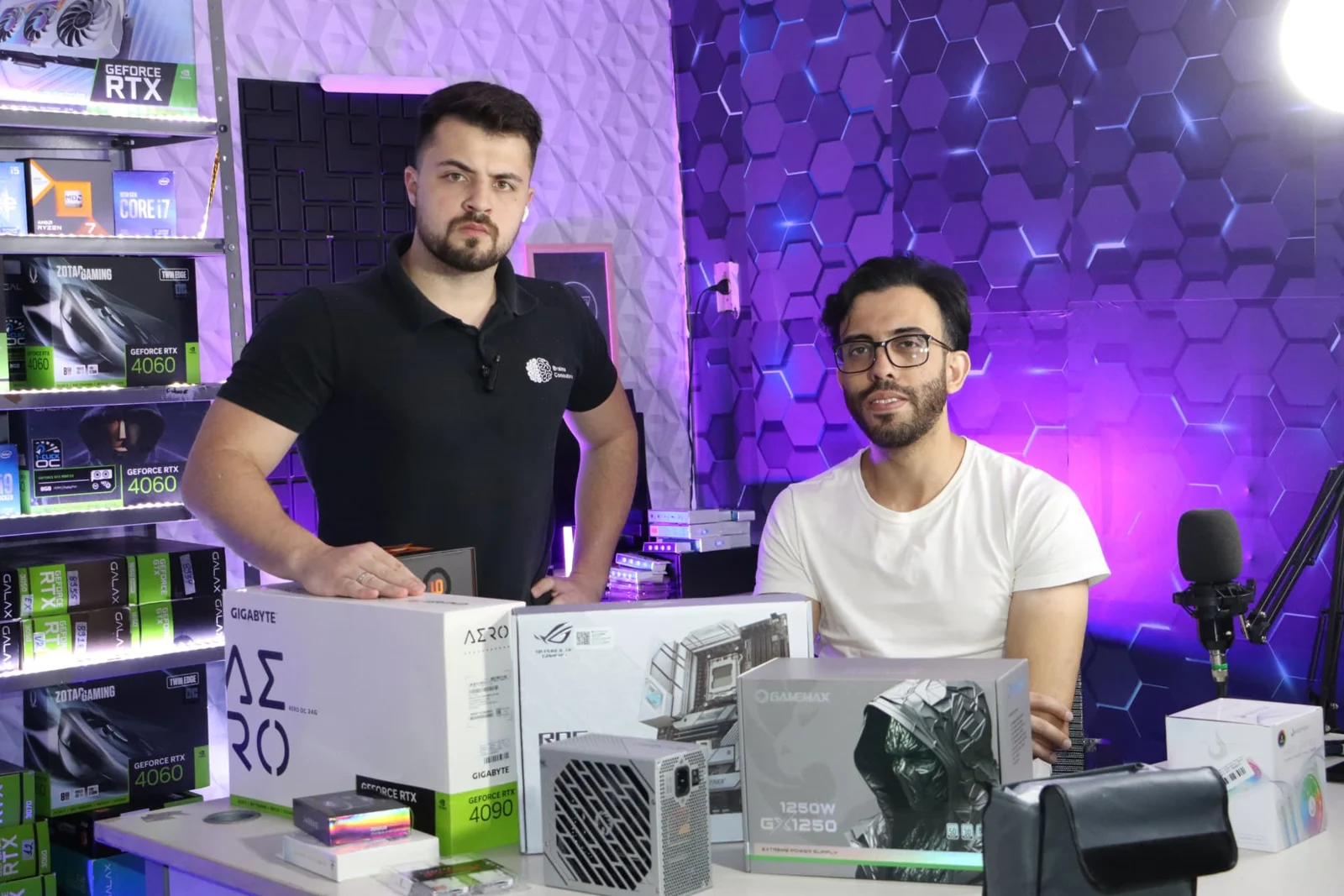 Componentes e atendimento na operação da PC Upgrade